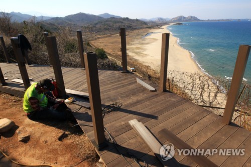 軍 "유엔사, DMZ둘레길에 매우 긍정적…사령관 승인절차만 남아"