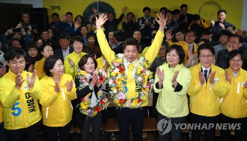 4·3 보선 1:1…통영고성 한국당·창원성산 정의당 승리