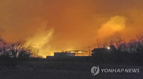 강원 인제 이어 고성도 산불…인근 콘도 숙박객·주민 대피 중