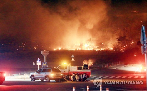 강원산불 산림피해 530㏊→1757㏊ 3배 넘게 늘어