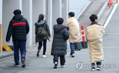 [강원산불 르포] "아파트 바로 앞까지 거센 불길이…무조건 막아야죠"