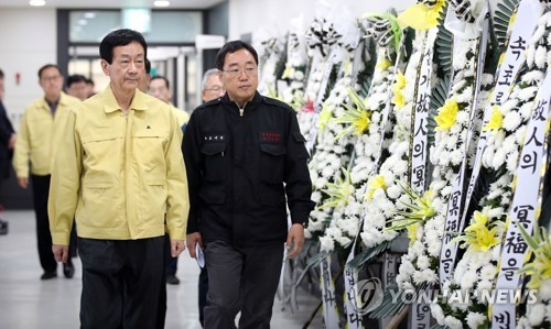 김철수 속초시장 "최선 다해서 왔다…죄 된다면 질타받겠다"