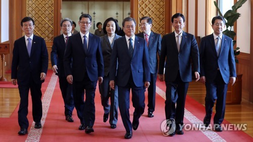 박영선 "강한 중기부"…김연철 "대북정책 차이 화합에 최선"