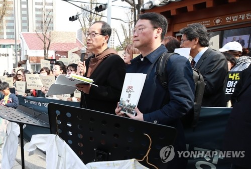 '낙태죄 위헌'에 엇갈린 반응…"여성 존중" vs "헌법정신 훼손"