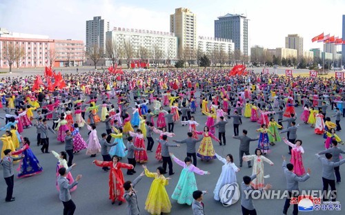 시진핑, 北 김정은 국무위원장 재추대에 "열렬히 축하"