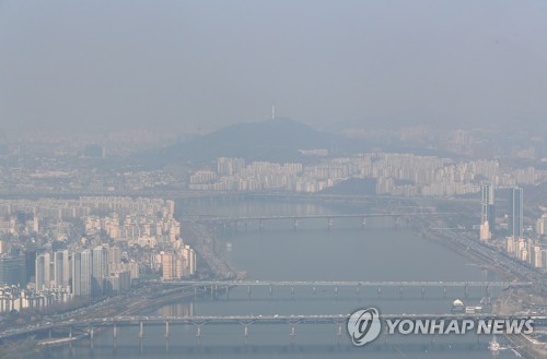 매연차량 상시단속·미세먼지 시즌제…환영·회의·반발