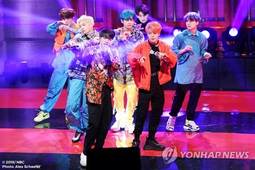 방탄소년단, 빌보드 200·英 오피셜차트 1위…K팝 새역사