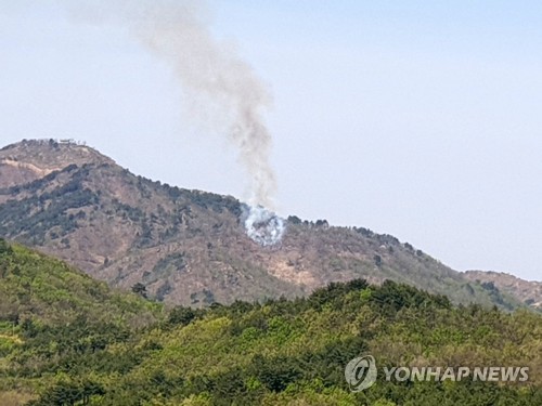 강원 고성 전방 DMZ 북측구역서 산불…남쪽 번지지 않고 꺼져