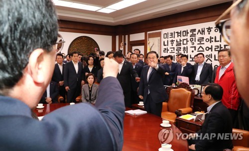 한국당, 패스트트랙 저지 총력전…"좌파 200석 넘기면 개헌독재"