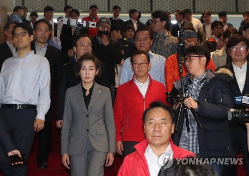 허 찔린 한국당…"속았다…'전자 법안 제출'은 꼼수" 강력반발