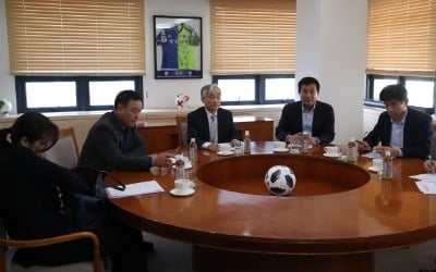 '황교안 유세' 못 막은 경남FC 제재금 2000만 원…정의당 농구장 유세 논란도