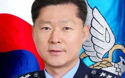 "훈련이나 연습이 제한된다는 보도 많은데…군대다운 군대 만들 것" 신임 참모총장들 포부