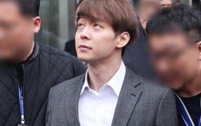 [종합] 박유천 "나 자신 내려놓기 두려웠다"…마약 투약 첫 인정