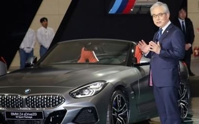 '수입차 대부' BMW 김효준 회장, 20년 만에 대표이사 퇴진