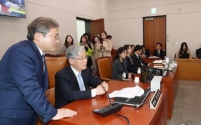 한국당, '주식 논란' 이미선 헌재재판관 후보 부부 내일 檢고발