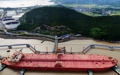 국제유가, 러시아 증산 여부 촉각…WTI 0.8%↓