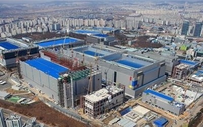 삼성, EUV 기반 5나노 공정 개발 성공…"파운드리도 초격차"