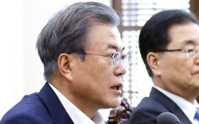 "빨리 안간다"는 美·움직이지 않는 北…文대통령, 커지는 고심