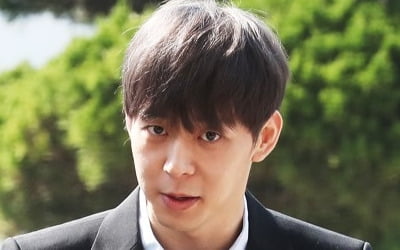 '마약 혐의' 박유천, 9시간 경찰 조사 종료…'묵묵부답'