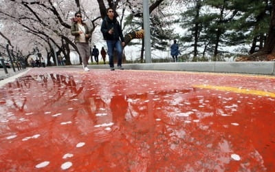 오후부터 전국에 봄비…수도권 미세먼지 기승