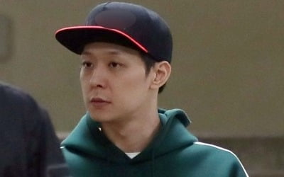 박유천, 소속사서 방출…"신뢰회복 불가능, 연예계 은퇴"