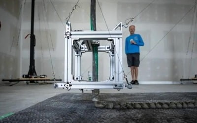 캐나다서 콘크리트 집 하루에 짓는 3D 프린터 개발