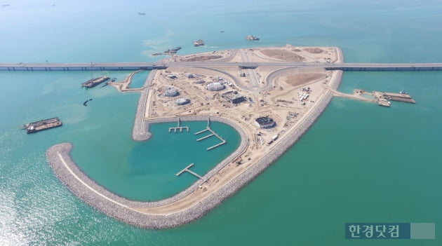 현대건설이 준공한 쿠웨이트 셰이크 자베르 코즈웨이 해상교량. (자료 현대건설)