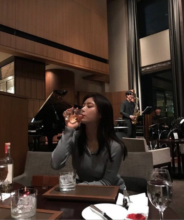 배우 故한지성(향년 28세)이 인천국제공항고속도로에서 두대의 차에 치여 숨진 가운데, 관련 블랙박스 영상과 사고 발생 원인에 대한 주변의 궁금증이 극에 달하고 있다. / 사진 = 한지성 인스타그램