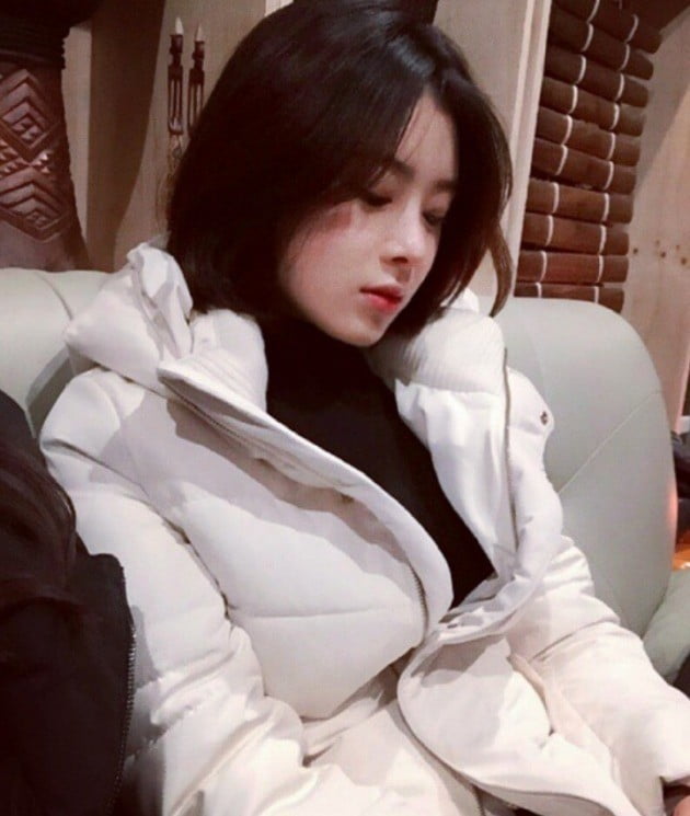 배우 故한지성(향년 28세)이 인천국제공항고속도로에서 두대의 차에 치여 숨진 가운데, 관련 블랙박스 영상과 사고 발생 원인에 대한 주변의 궁금증이 극에 달하고 있다. / 사진 = 한지성 인스타그램