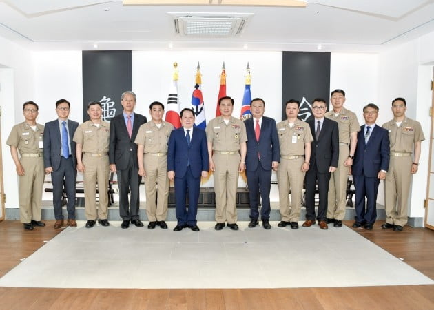 한국선급,바다사랑 해군 장학재단에 장학금 전달