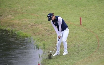 [포토] 트러블샷 시도하는 김지현