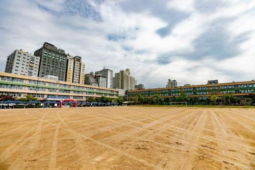 구로중학교 이비터 시공후 전경