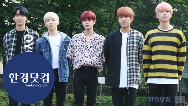 [HK영상] AB6IX, 완전체로 나서는 첫 출근길…'멋지다~멋져~' (뮤직뱅크 출근길)