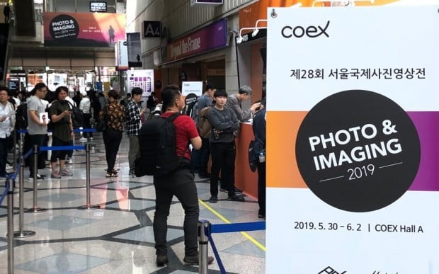 제28회 서울국제사진영상전(P&I 2019)이 30일 서울 코엑스에서 개막했다. 이번 전시회에는 캐논, 니콘, 소니 등 110여개의 업체들이 참가해 다양한 신제품을 선보였다.