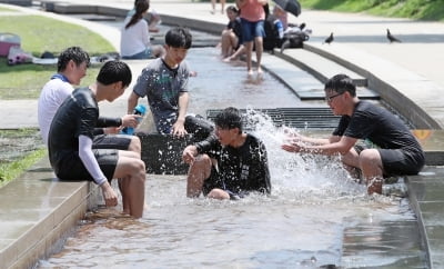 [오늘 날씨] "더워요" 서울 30도까지 올라…미세먼지 '보통'