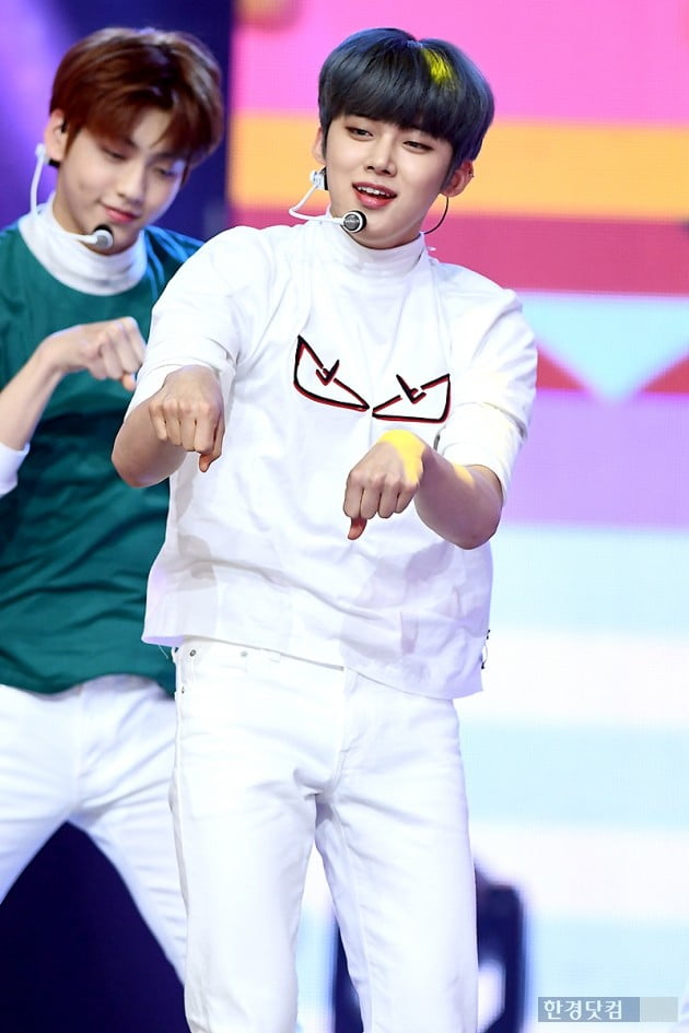 [포토] TXT 연준, '귀여운 미소~'