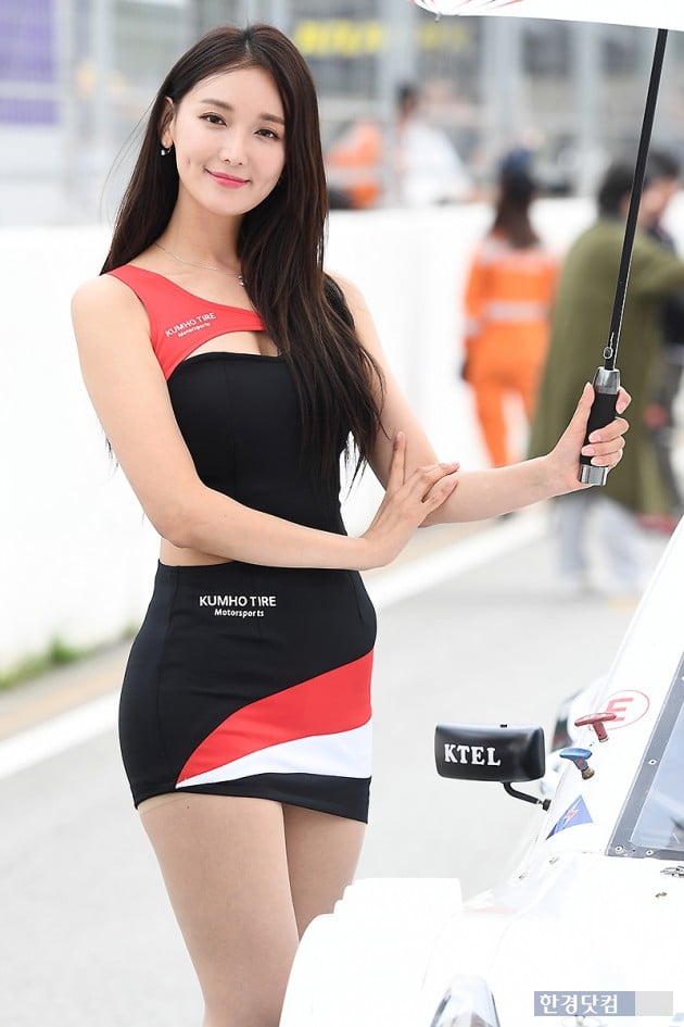 레이싱모델 문가경, 햇살보다 눈부신 미모~ | 한국경제