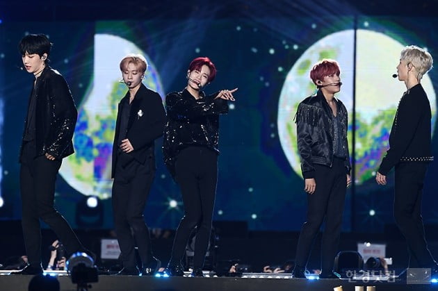 [포토] AB6IX, '눈 뗄 수 없는 멋진 모습' (2019 드림콘서트)