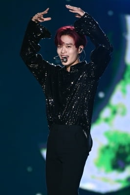 [포토] AB6IX 이대휘, '누나들 마음 흔드는 귀여운 미소~' (2019 드림콘서트)