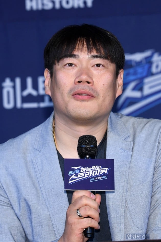 [포토] 독고찬 PD, '드론축구 하늘위의 스트라이커 연출 맡았습니다'