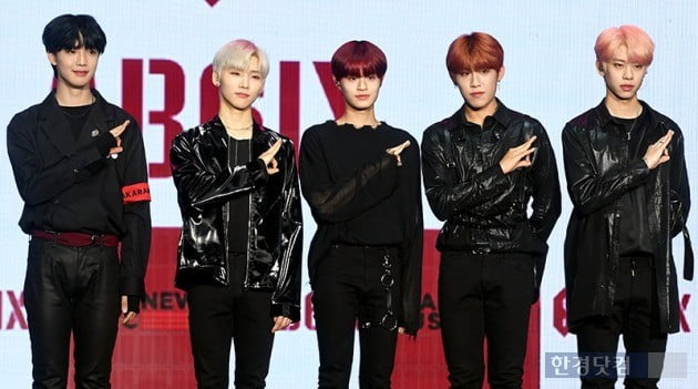 [포토] AB6IX, '멋진 남자들의 포토타임'