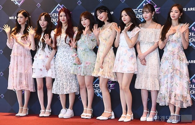 [포토] 러블리즈, '꽃무늬 원피스 입고 우아하게~'