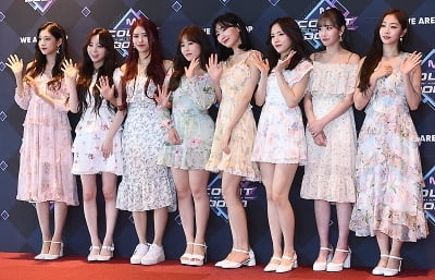 [포토] 러블리즈, '꽃무늬 원피스 입고 우아하게~'