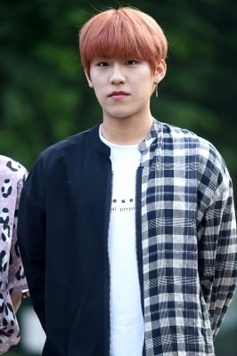 [포토] AB6IX 박우진, '누나들 마음 흔드는 부드러움~'