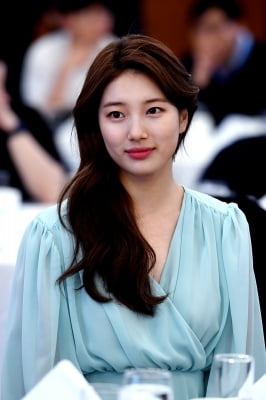  수지, '사진기자들이 뽑은 아름다운 미모'