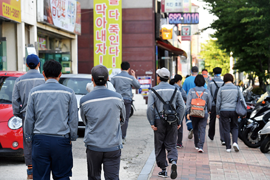 흔들리는 조선업 도시 '거제'…'하면 된다' 정신 퇴색하고 빈 상가만