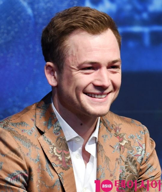 배우 태런 에저튼(Taron Egerton)이 23일 오전 서울 신천동 롯데시네마 월드타워에서 열린 영화 [로켓맨] 내한 기자간담회에 참석하고 있다.