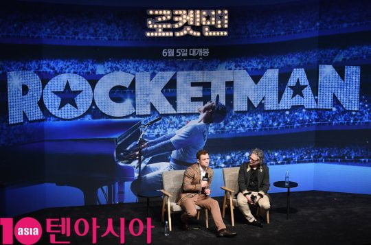 배우 태런 에저튼(Taron Egerton)과 덱스터 플레처 감독이 23일 오전 서울 신천동 롯데시네마 월드타워에서 열린 영화 [로켓맨] 내한 기자간담회에 참석했다.