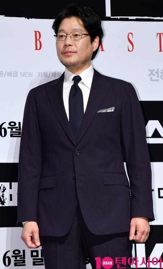 배우 유재명이 30일 오전 서울 신사동 압구정 CGV에서 열린 영화 ‘비스트’ 제작보고회에 참석하고 있다.