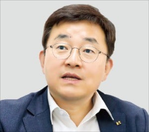 '외화 더빙' 부활 이끈 송재호 KT 전무 "시각장애인·어르신들도 영화 볼 권리 있죠"